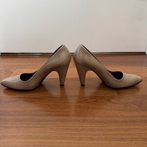 Prada Vintage Leather Pumps – Size 38.5